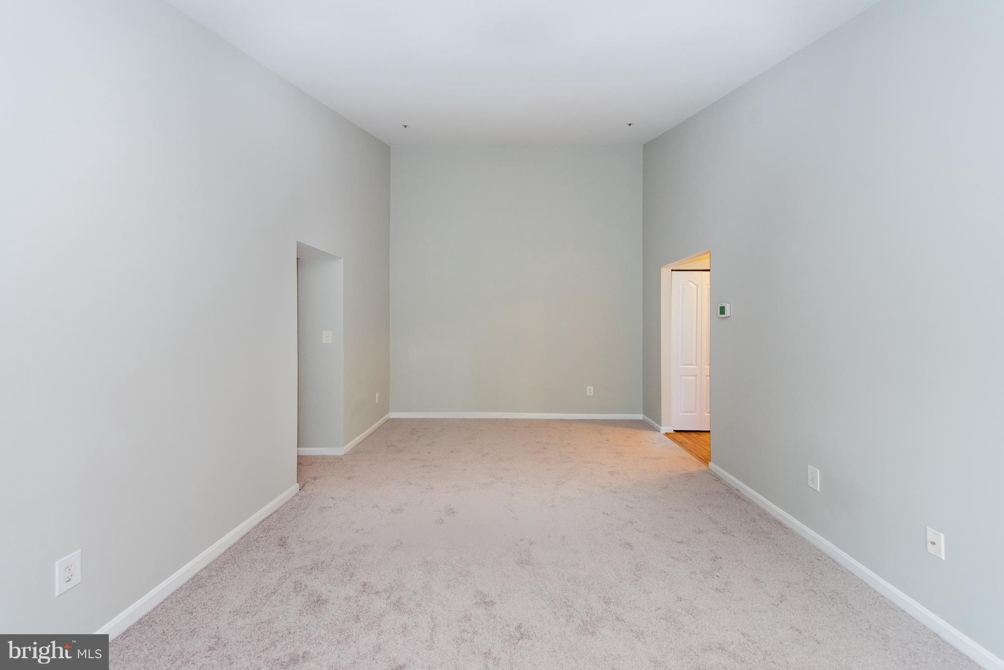 8495 Falls Run Road, Unit H Ellicott City, MD 21043 - Photo 11 of 28 Living Room
