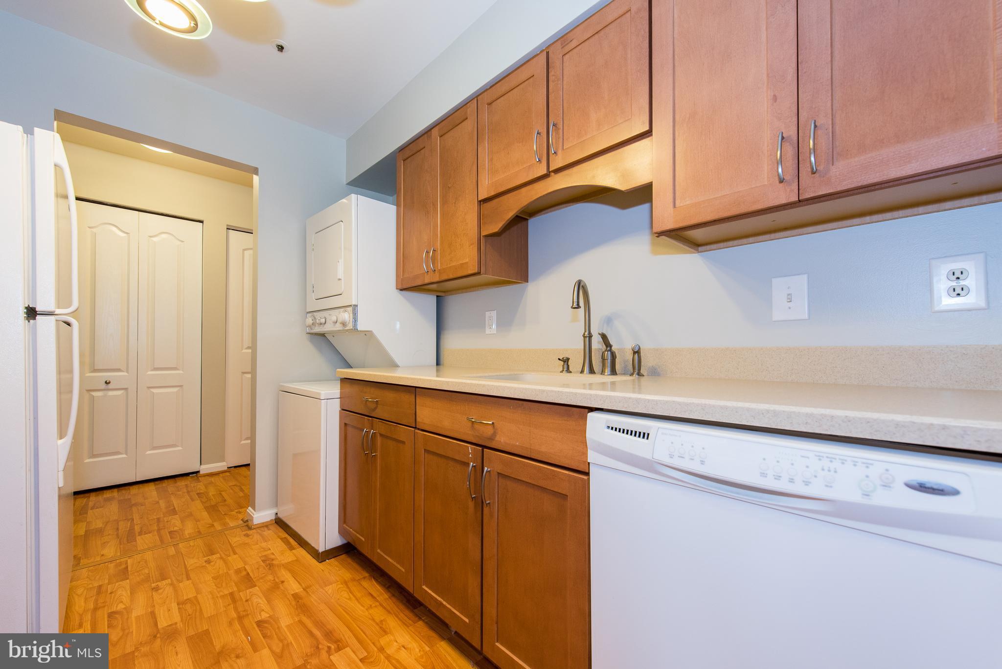 8495 Falls Run Road, Unit H Ellicott City, MD 21043 - Photo 5 of 28 Kitchen