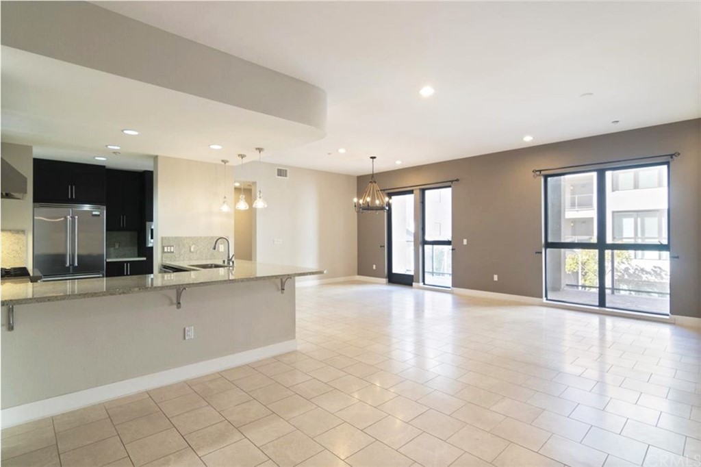 402 Rockefeller, Unit 211 Irvine, CA 92612 - Photo 1 of 1 Gallery Image 1