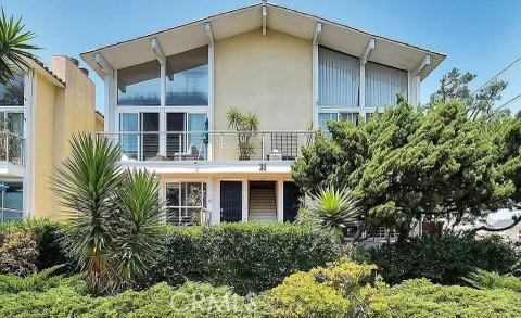 31 Spinnaker Street, Unit 15A Marina del Rey, CA 90292 - Photo 14 of 14 a front view of a house with a yard