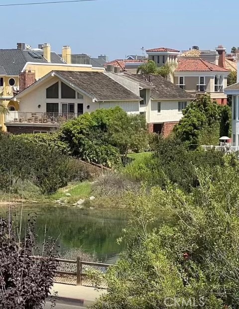 31 Spinnaker Street, Unit 15A Marina del Rey, CA 90292 - Photo 10 of 14 a aerial view of a house with a yard