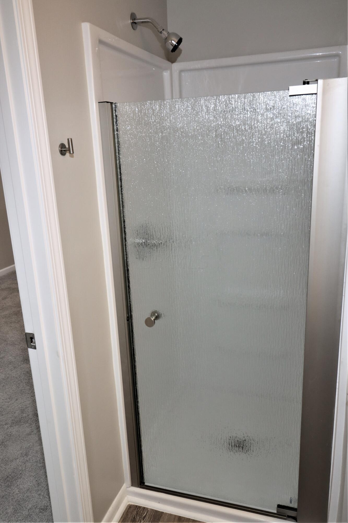 823 Ronson Avenue Gahanna, OH 43230 - Photo 21 of 37 Owners Bathroom