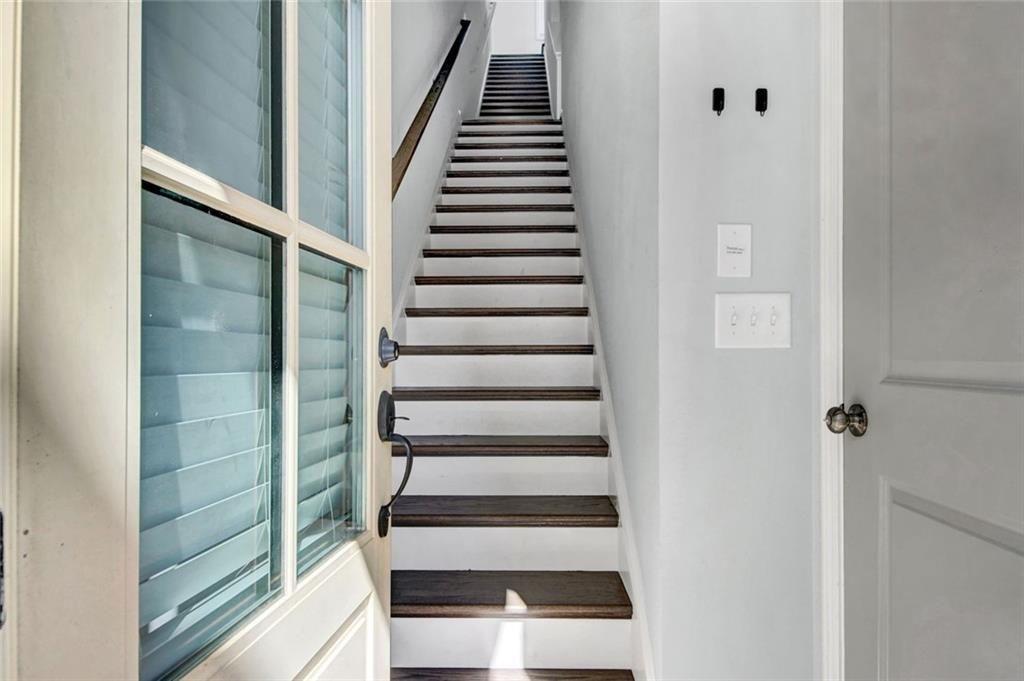 900 Brees Court Atlanta, GA 30318 - Photo 17 of 33