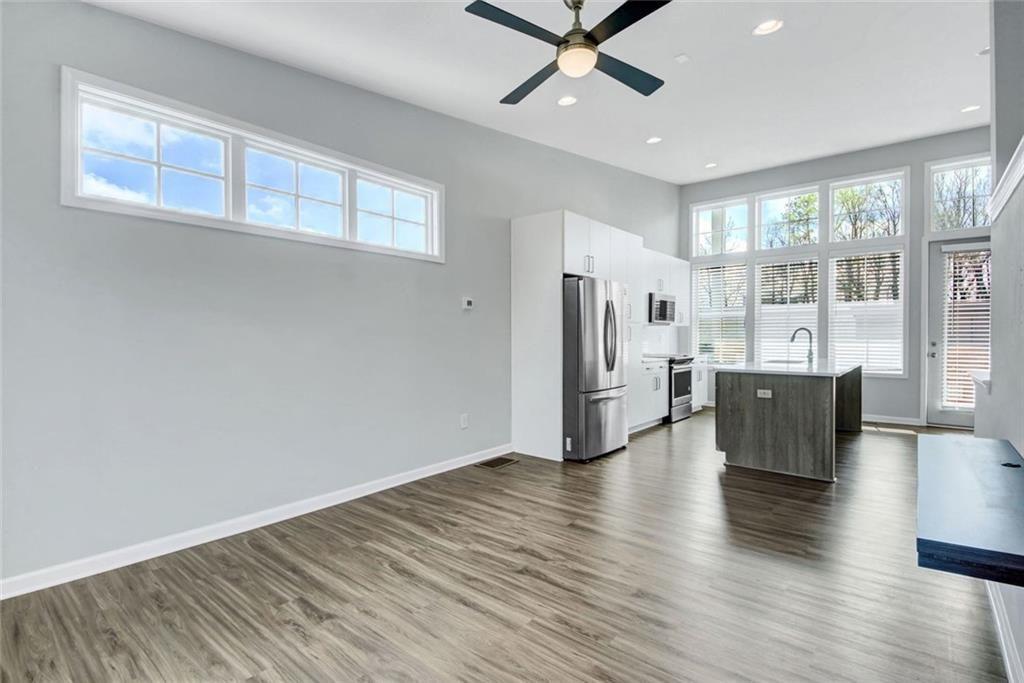 900 Brees Court Atlanta, GA 30318 - Photo 10 of 33