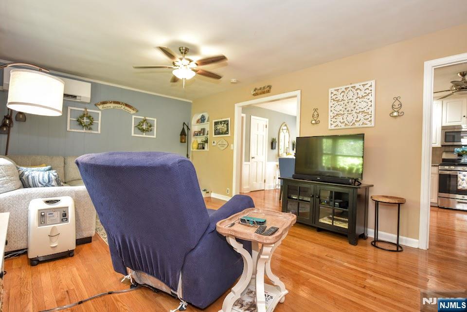 90 Grove Street Waldwick, NJ 07463 - Photo 3 of 26