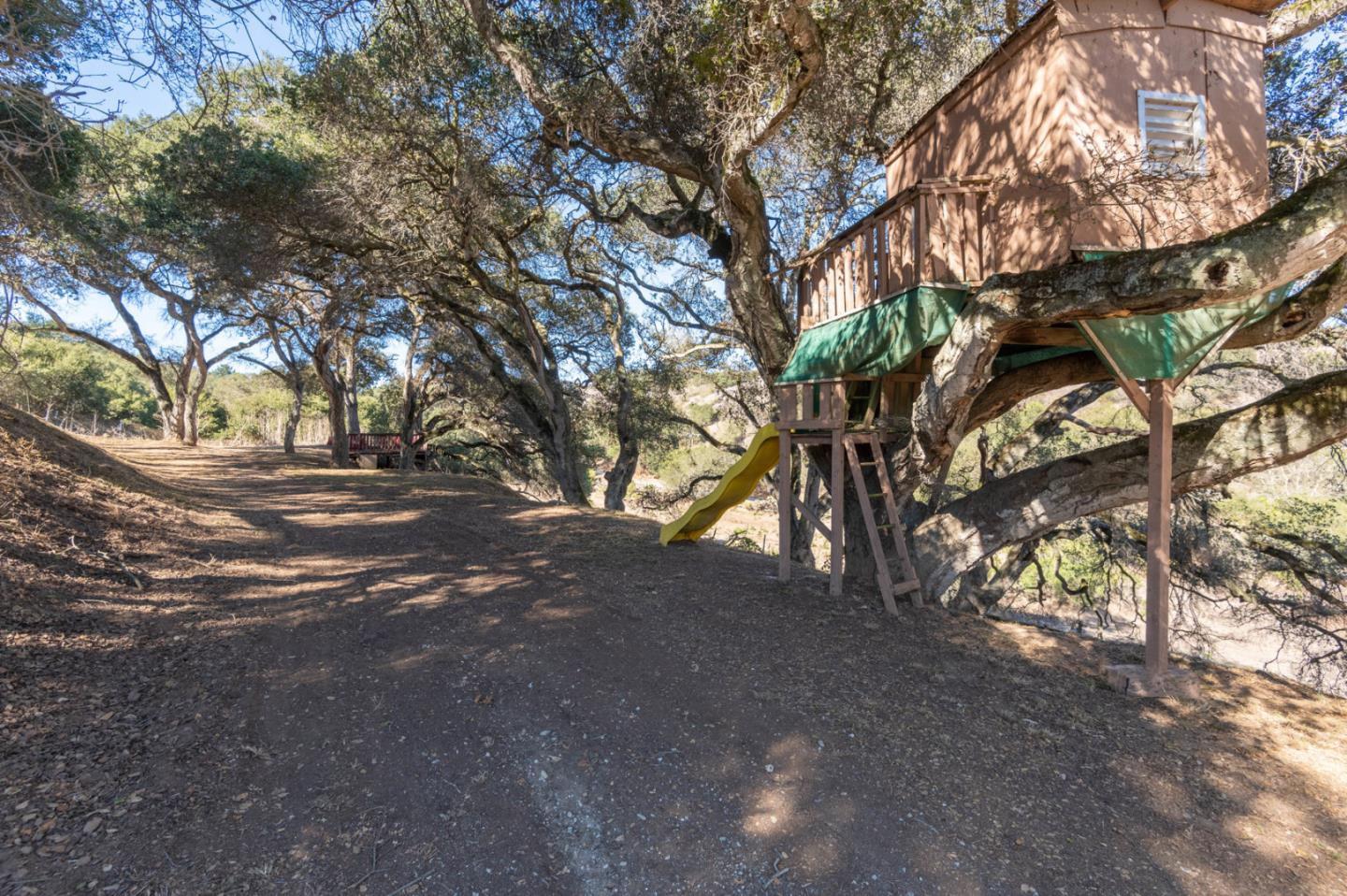 581 Echo Valley Road Salinas, CA 93907 - Photo 12 of 15 Gallery Image 12