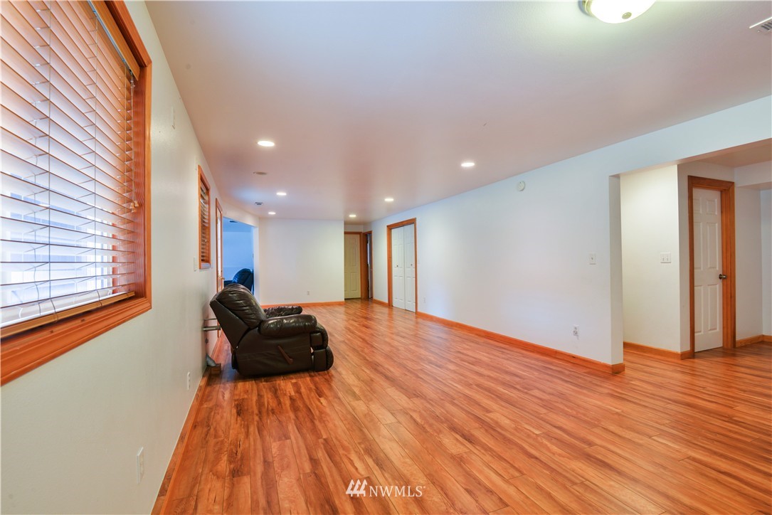 8525 Vinup Road Lynden, WA 98264 - Photo 11 of 20 Gallery Image 11
