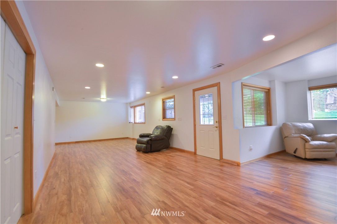 8525 Vinup Road Lynden, WA 98264 - Photo 12 of 20 Gallery Image 12