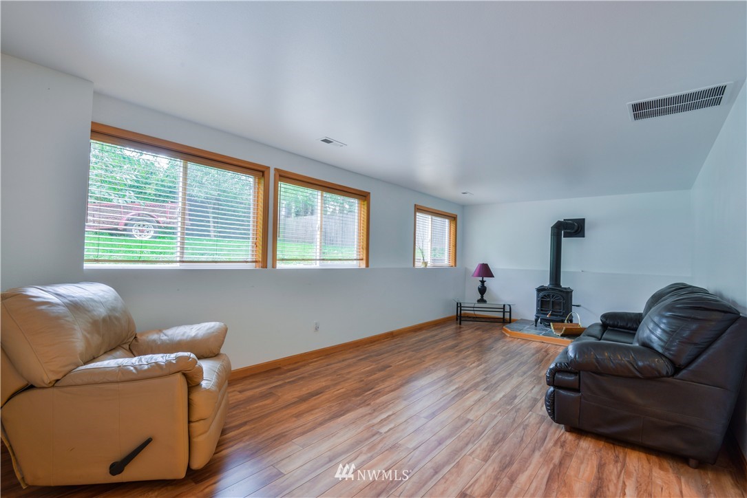 8525 Vinup Road Lynden, WA 98264 - Photo 13 of 20 Gallery Image 13