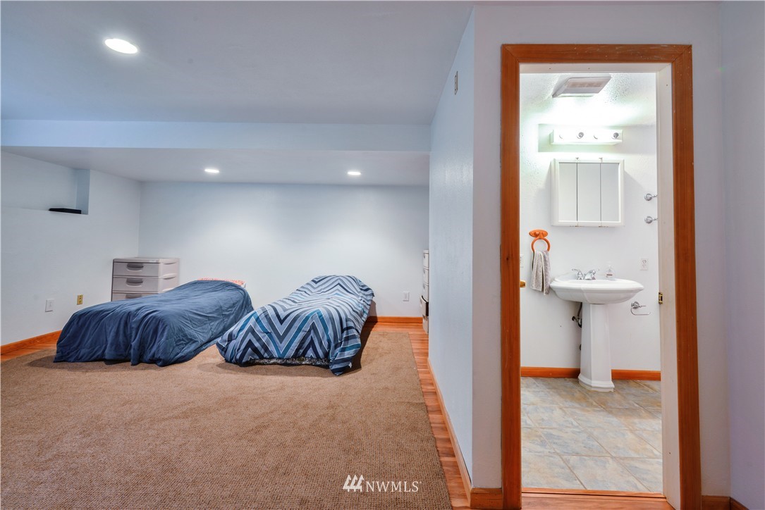 8525 Vinup Road Lynden, WA 98264 - Photo 14 of 20 Gallery Image 14