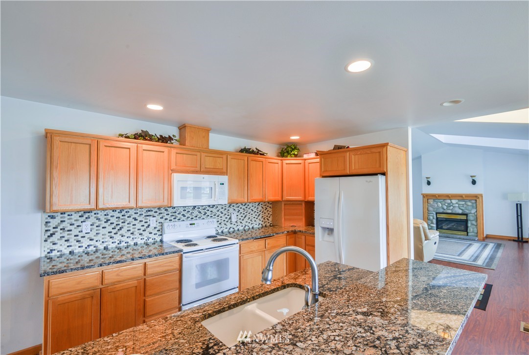 8525 Vinup Road Lynden, WA 98264 - Photo 4 of 20 Gallery Image 4