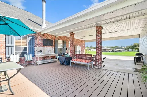 $465,000 | 113 Triple B Lane, Thibodaux, LA 70301