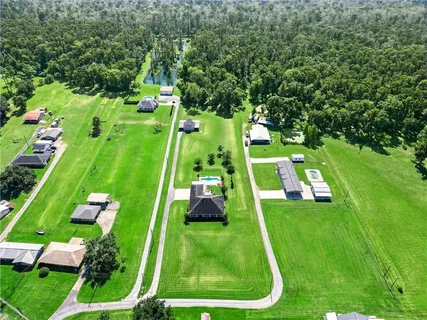 $465,000 | 113 Triple B Lane, Thibodaux, LA 70301