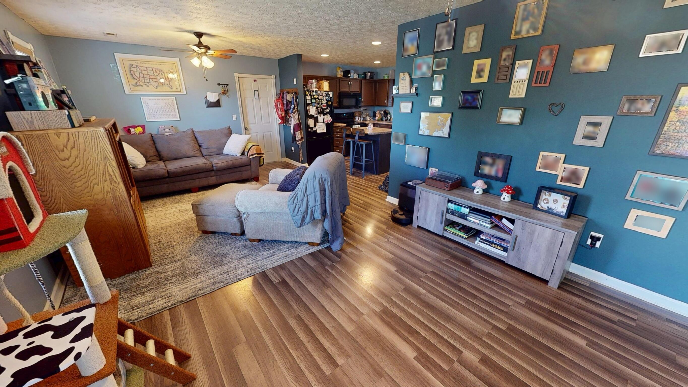 465 West Coleman Road Science Hill, KY 42553 - Photo 4 of 46 living room