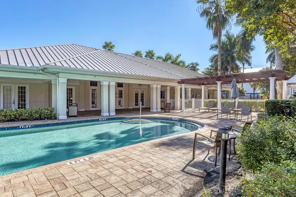 $3,750 | 3604 54th Drive West, Unit 203, Bradenton, FL 34210