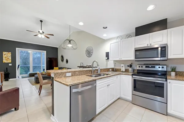 $3,750 | 3604 54th Drive West, Unit 203, Bradenton, FL 34210