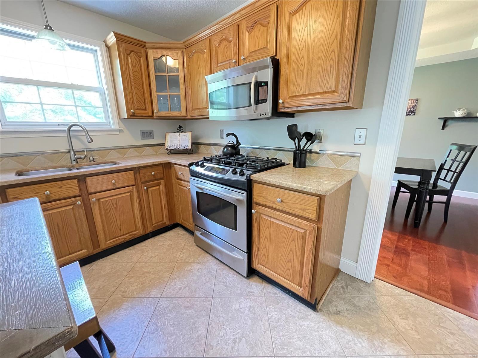 2518 Hunters Ridge Edwardsville, IL 62025 - Photo 22 of 70 Gallery Image 22