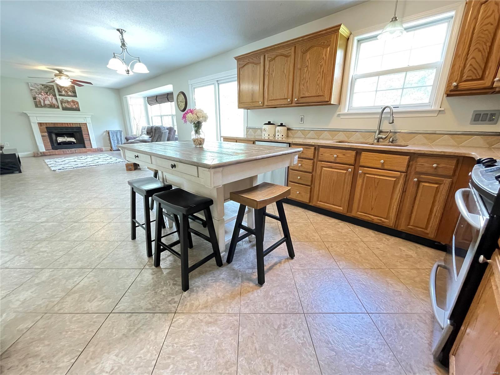2518 Hunters Ridge Edwardsville, IL 62025 - Photo 23 of 70 Gallery Image 23