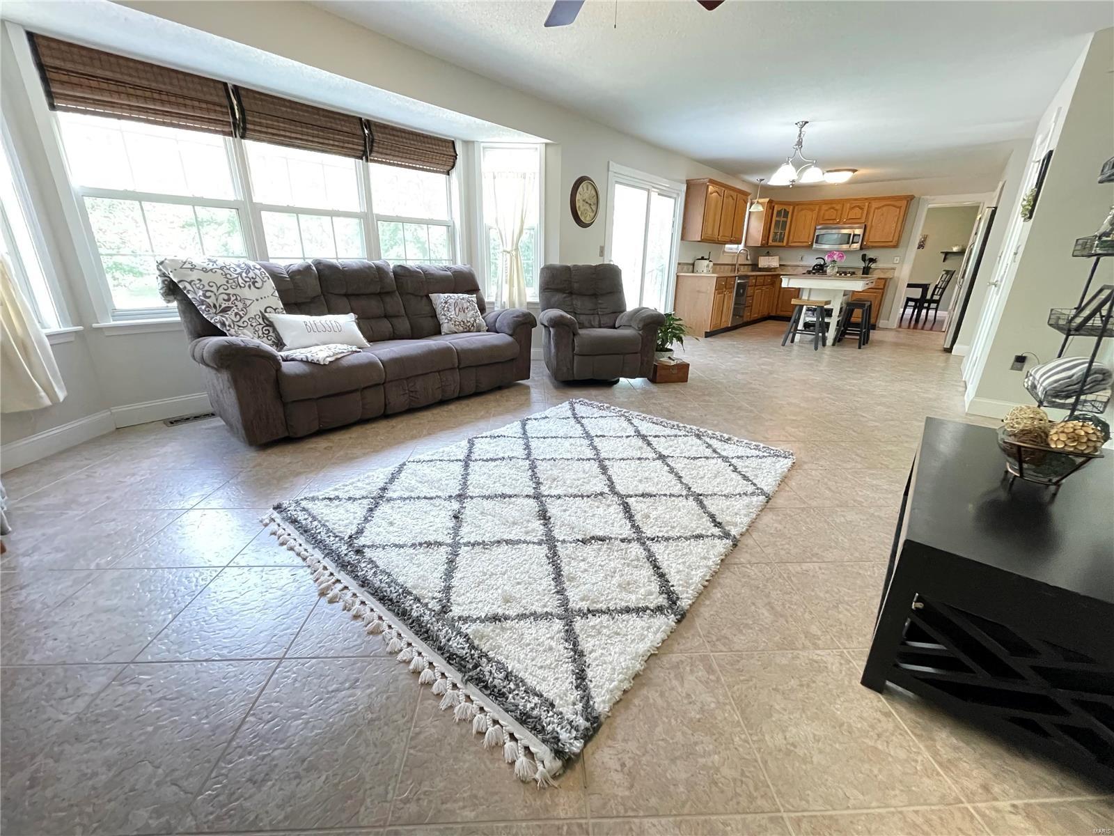 2518 Hunters Ridge Edwardsville, IL 62025 - Photo 31 of 70 Gallery Image 31