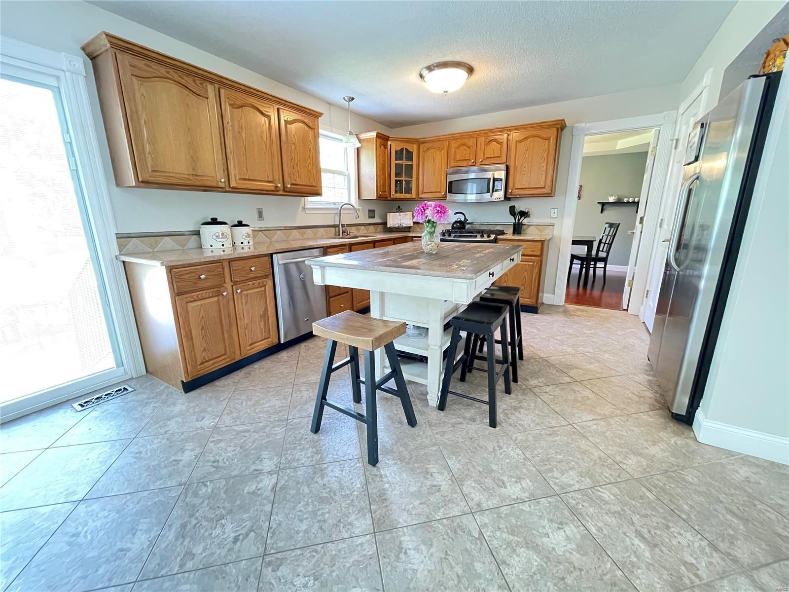 2518 Hunters Ridge Edwardsville, IL 62025 - Photo 34 of 70 Gallery Image 34
