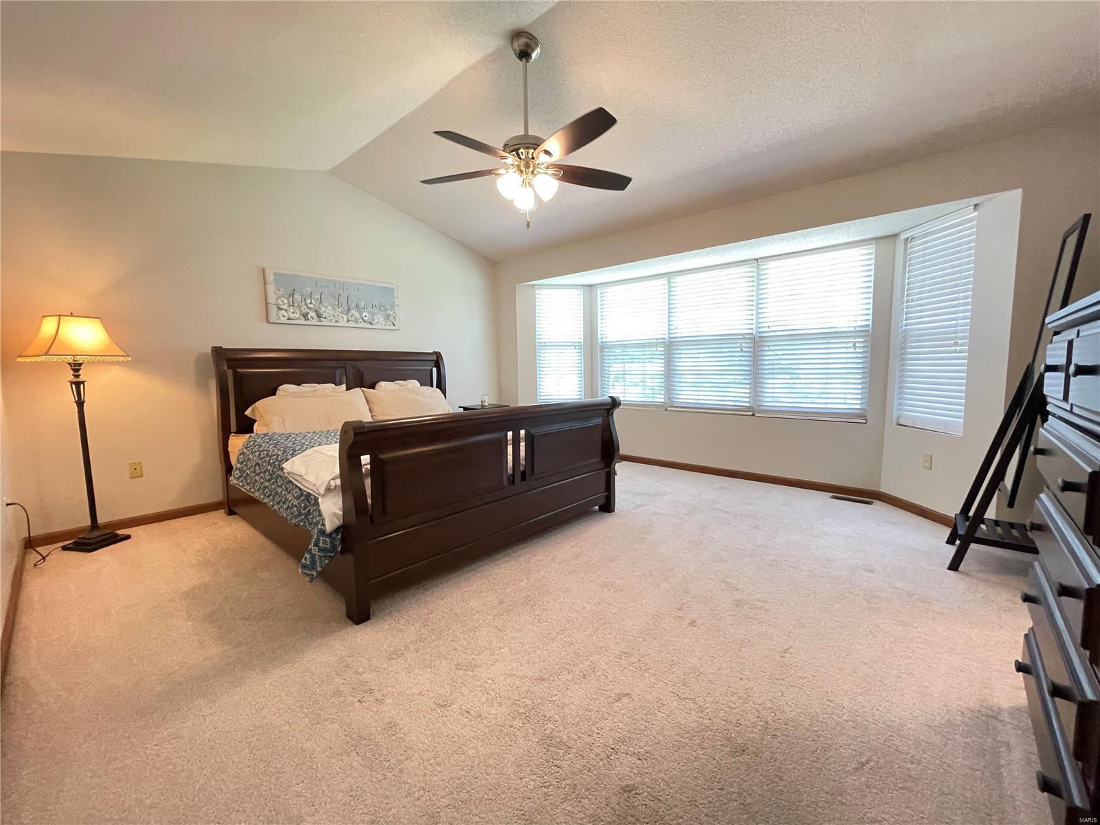 2518 Hunters Ridge Edwardsville, IL 62025 - Photo 37 of 70 Gallery Image 37