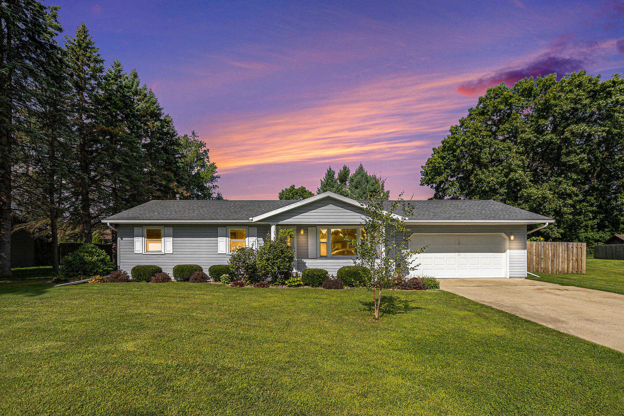 56808 Bow Drive Three Rivers, MI 49093 - Photo 1 of 26 001_581a5688_-_twilight