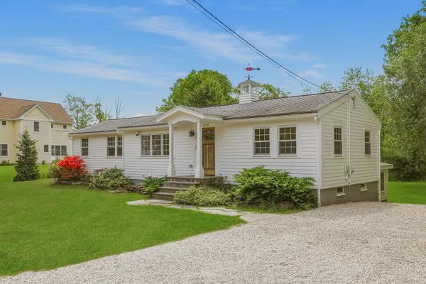 $1,100,000 | 270 Brackett Road, Rye, NH 03870