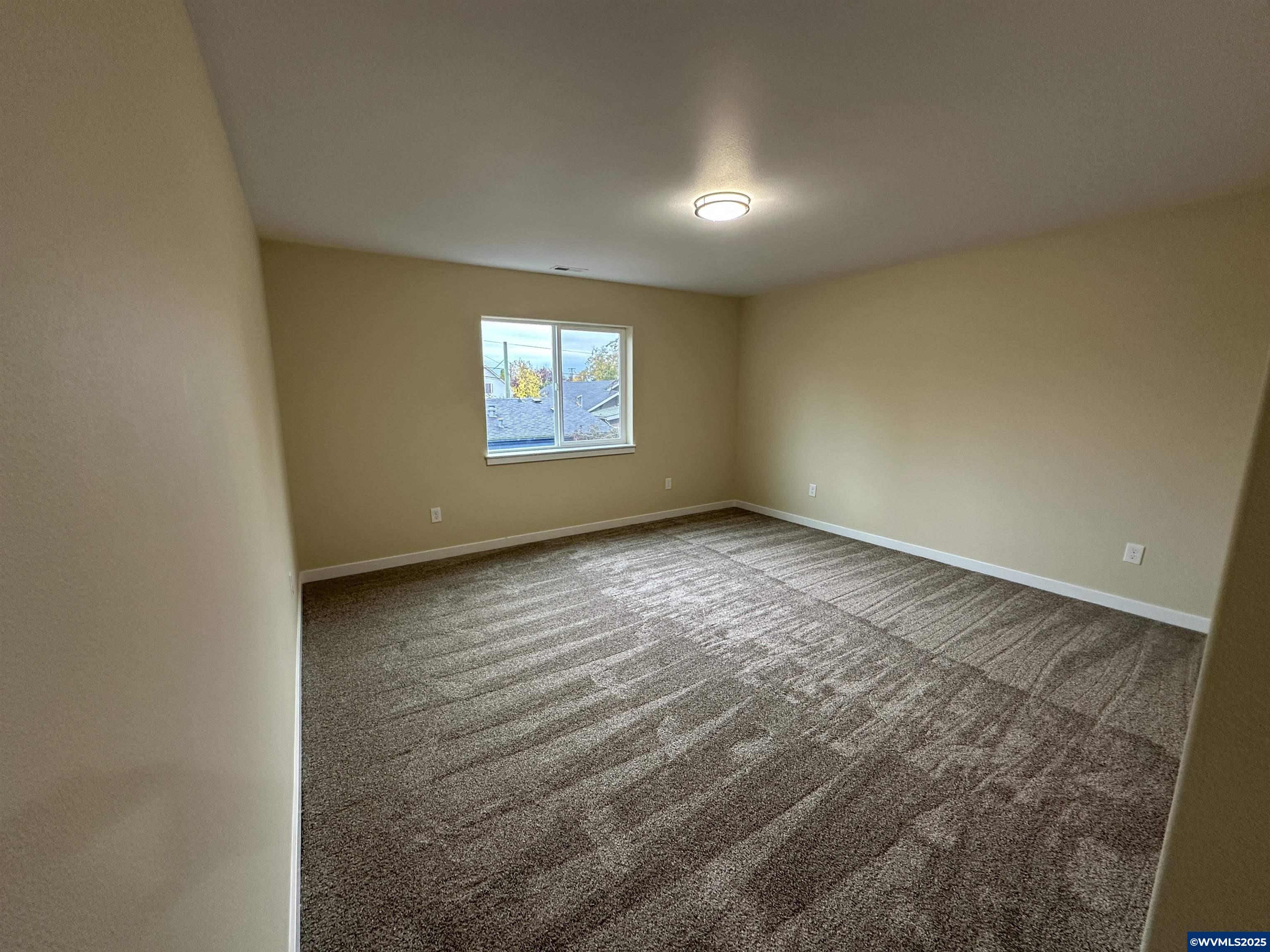 441-443 Southeast Denver Street Albany, OR 97321 - Photo 9 of 16