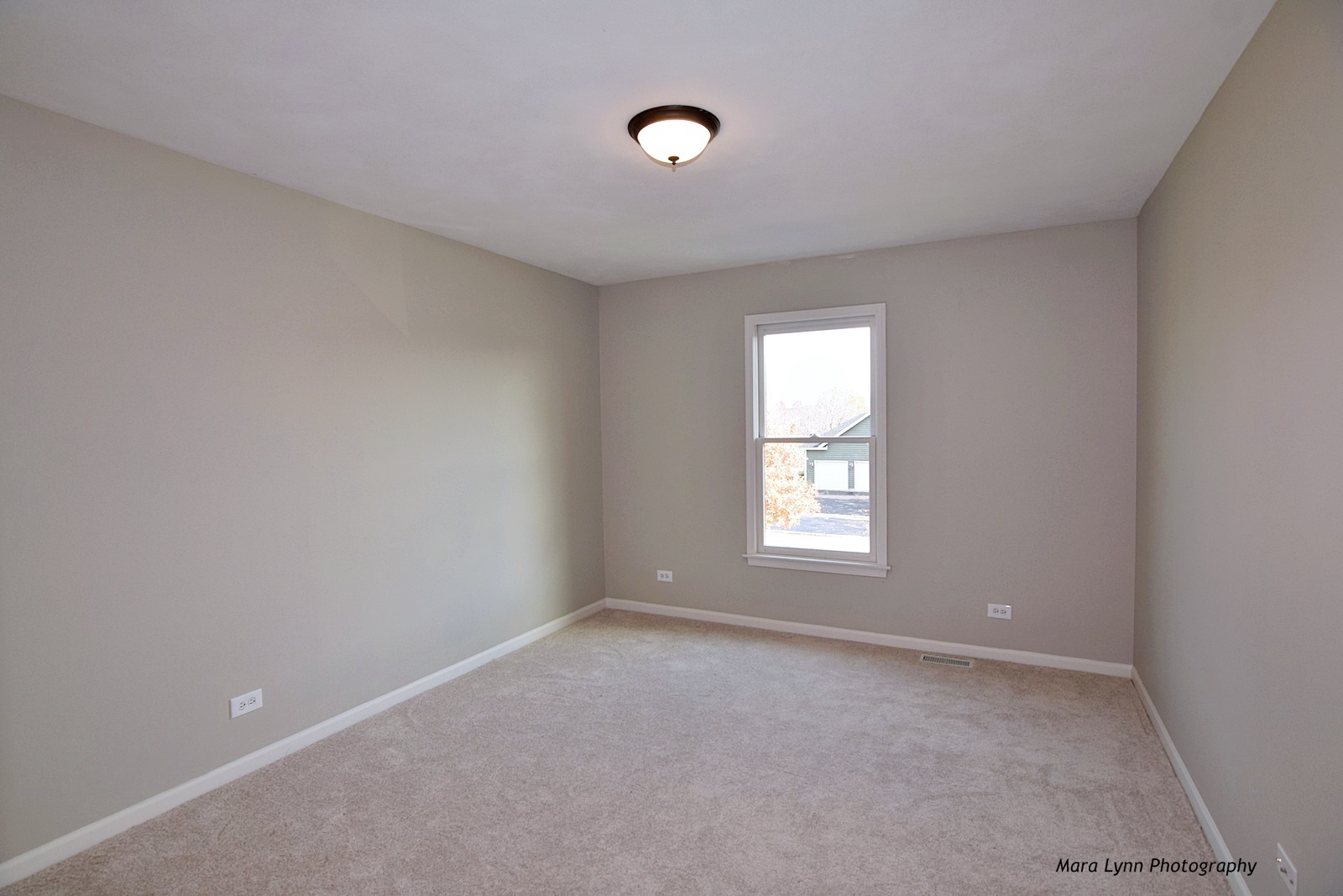 2231 Fargo Boulevard Geneva, IL 60134 - Photo 13 of 24 a view of a livingroom with a window