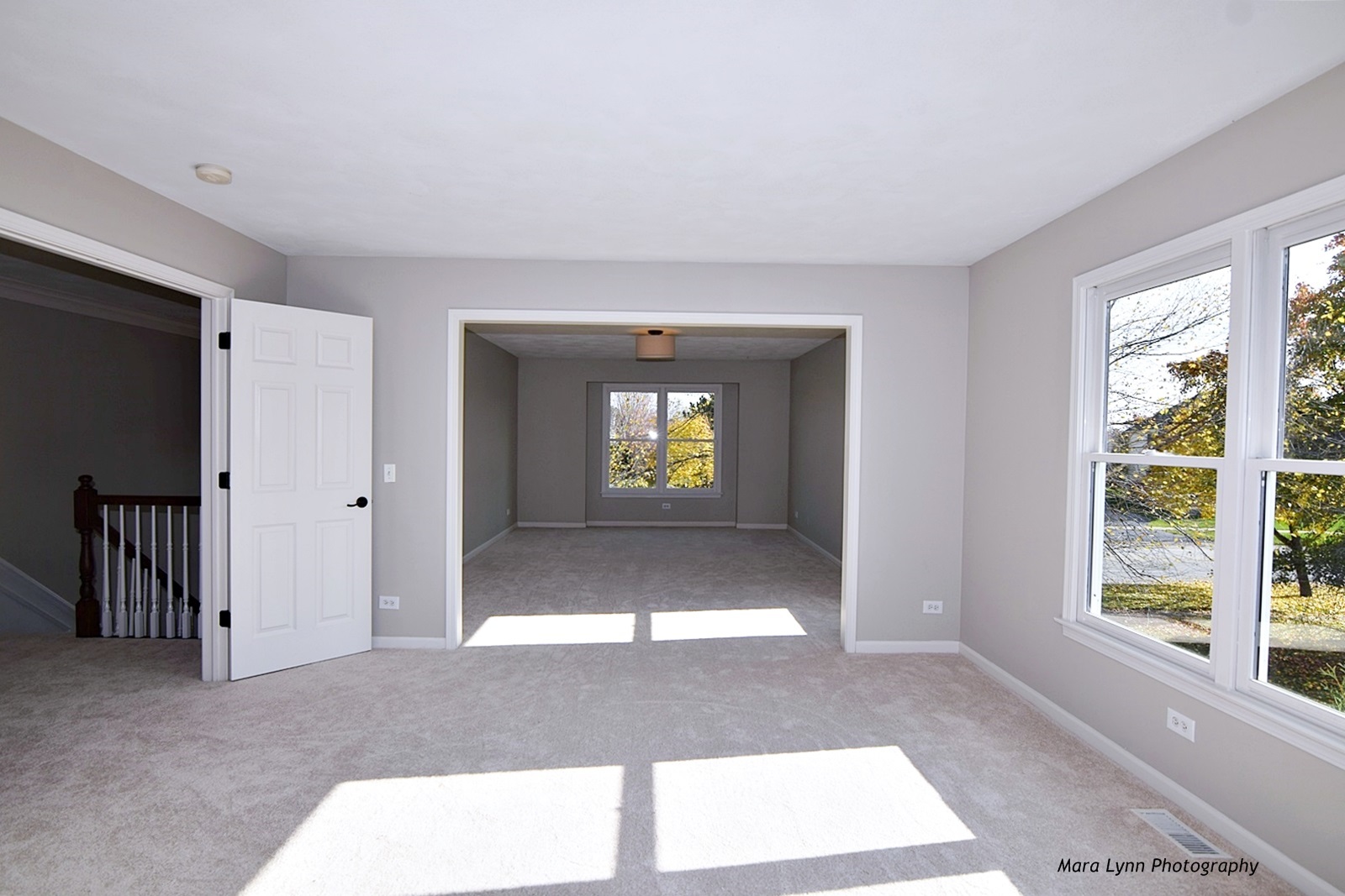 2231 Fargo Boulevard Geneva, IL 60134 - Photo 18 of 24 a view of an empty room with a window