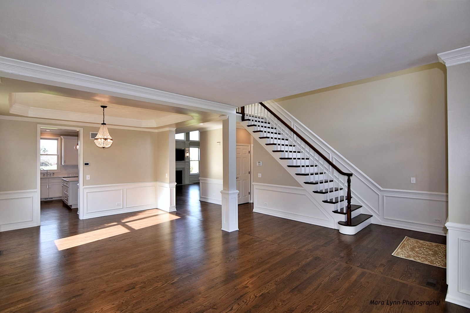 2231 Fargo Boulevard Geneva, IL 60134 - Photo 9 of 24 a view of an entryway with wooden floor