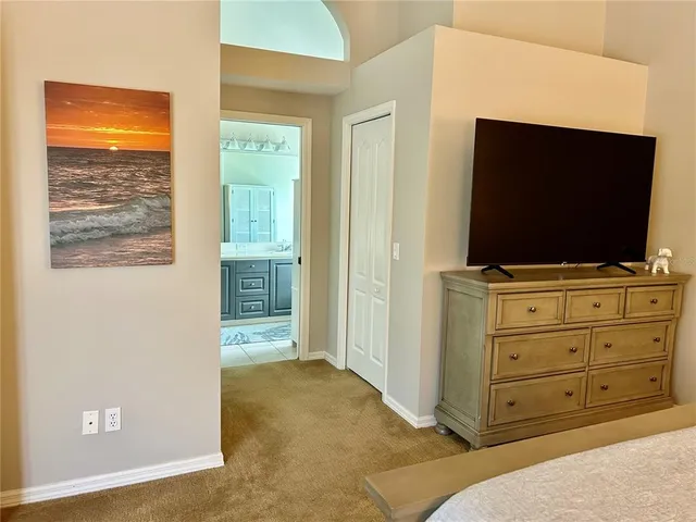 a view of a livingroom with furniture