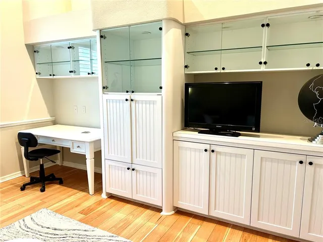 a view of a livingroom with furniture