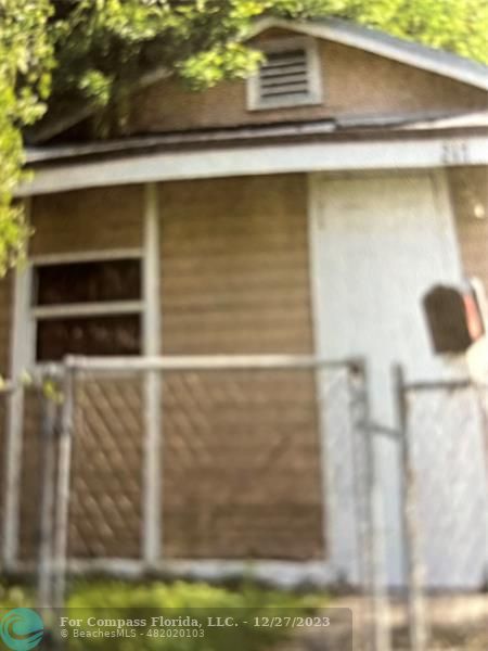 1201 Northeast 3rd Ave