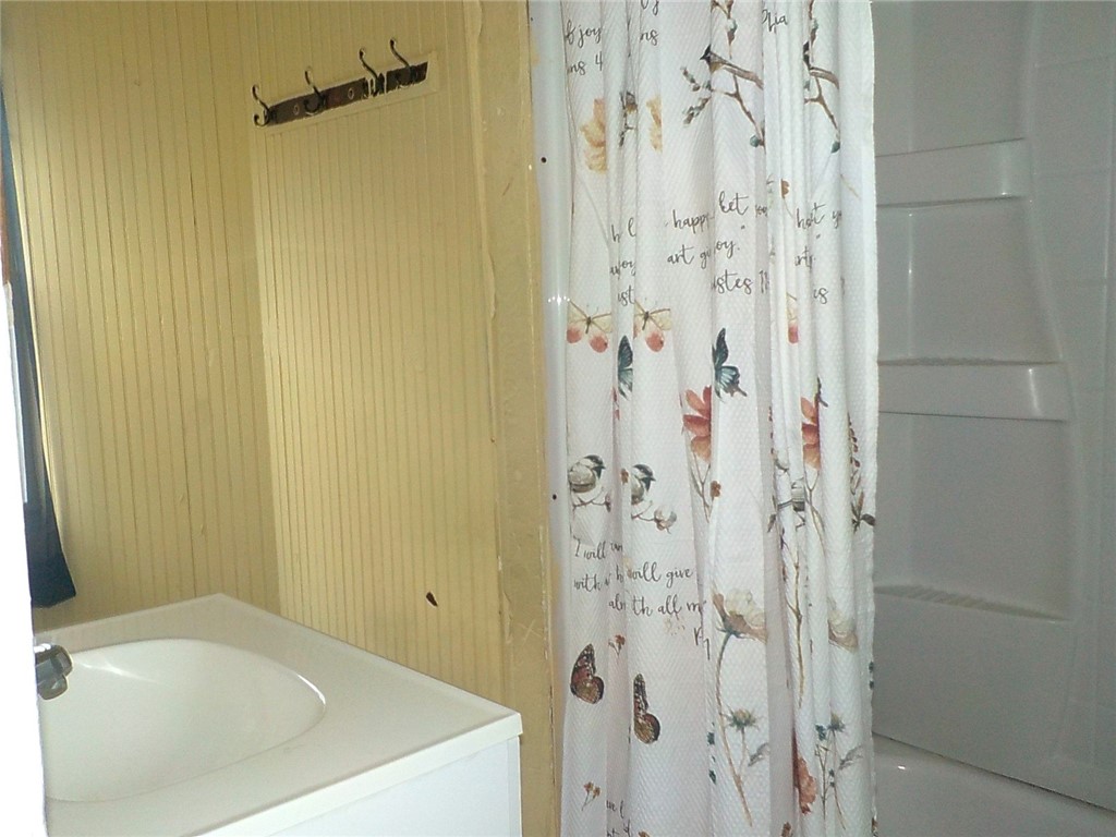 23 Peckham Street Rochester, NY 14621 - Photo 17 of 22