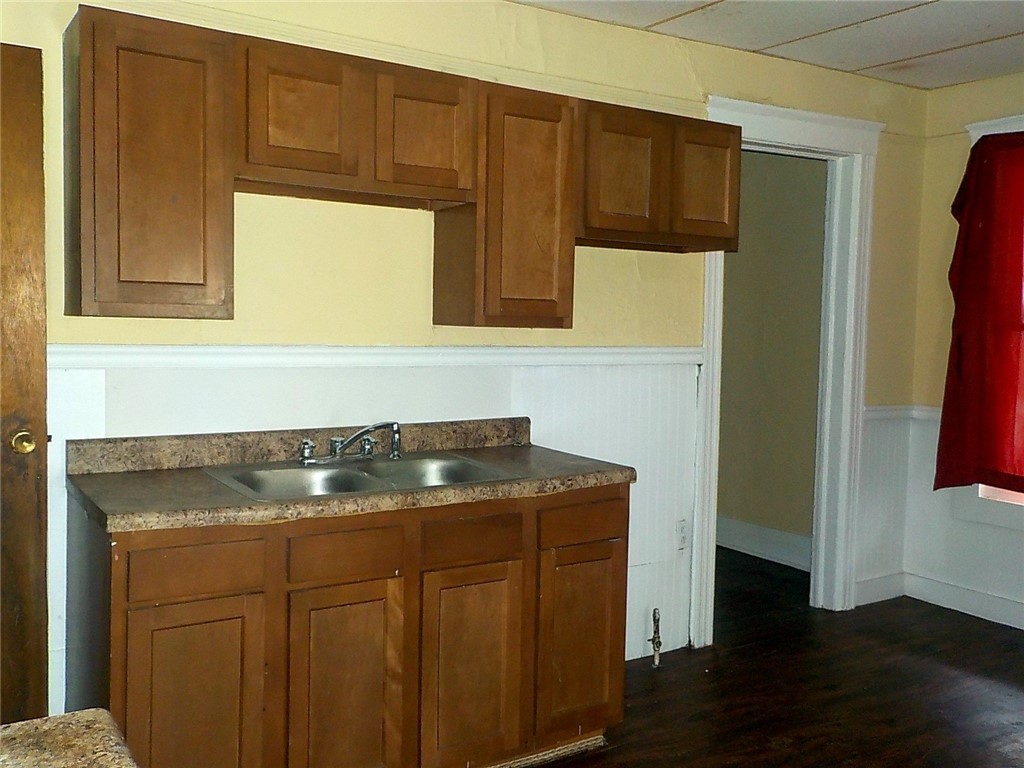 23 Peckham Street Rochester, NY 14621 - Photo 3 of 22