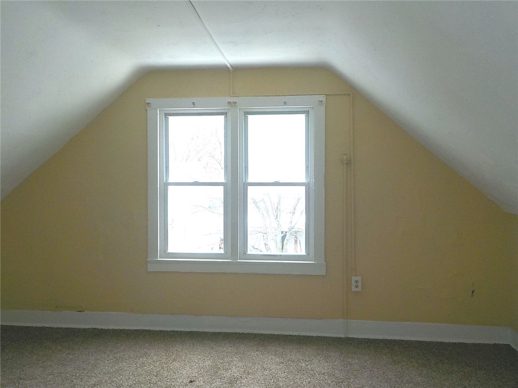 23 Peckham Street Rochester, NY 14621 - Photo 8 of 22