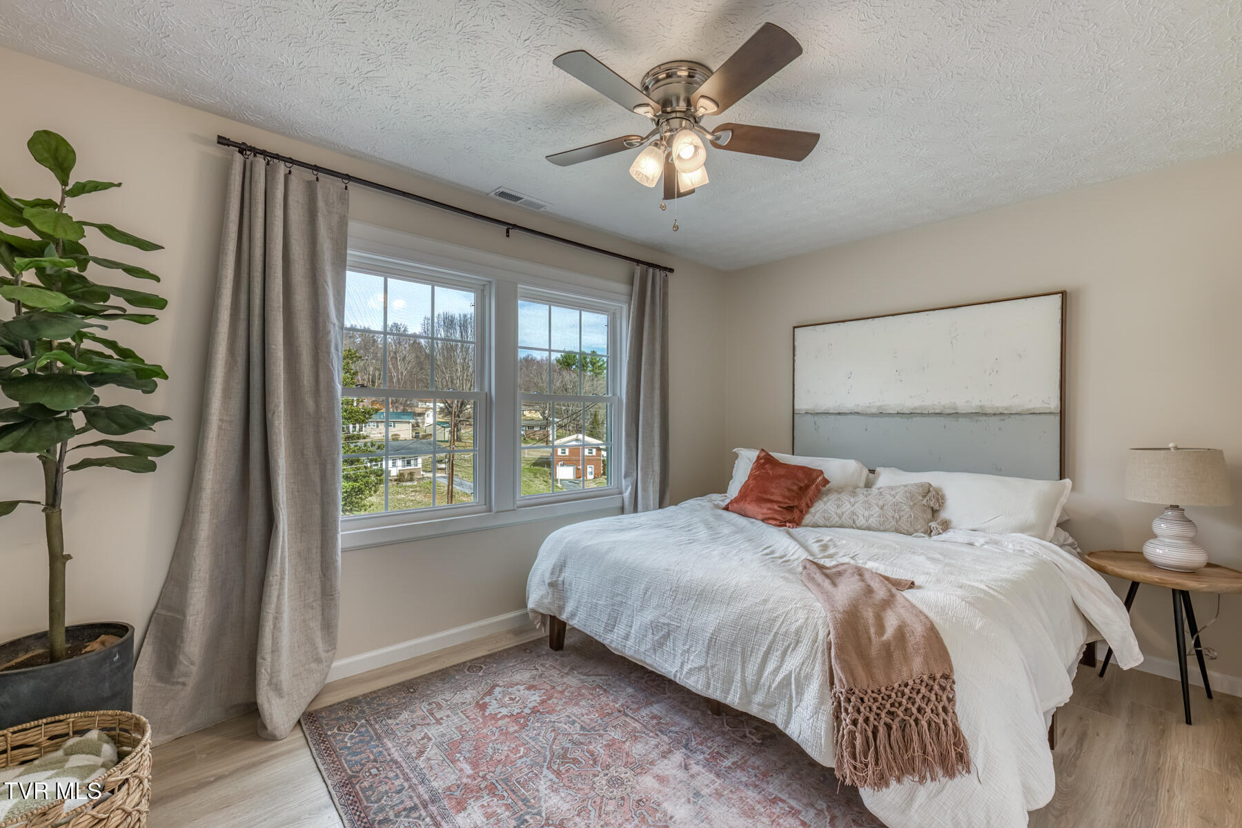 328 Kings Road Piney Flats, TN 37686 - Photo 16 of 40 328 Kings Rd-16