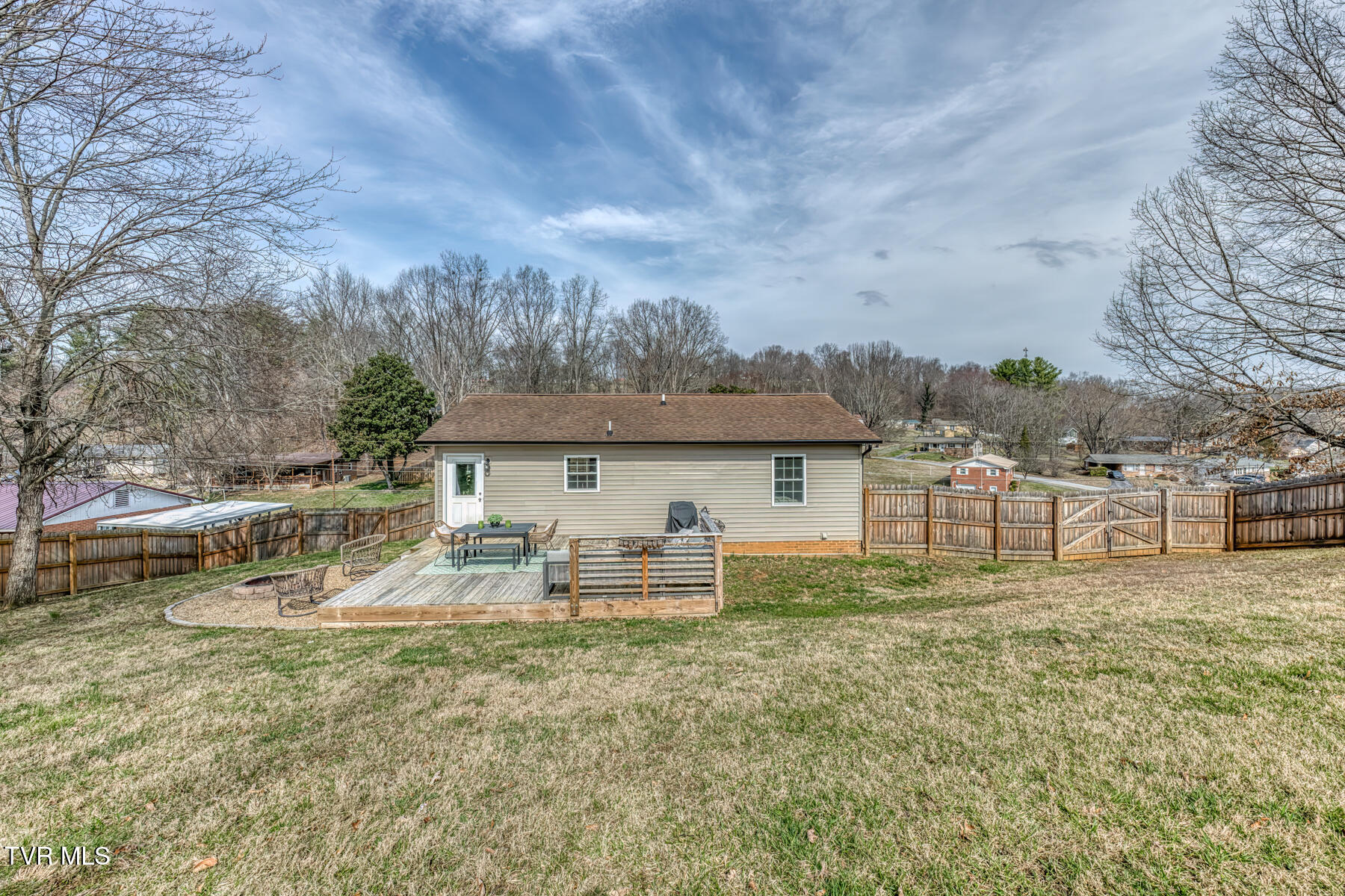 328 Kings Road Piney Flats, TN 37686 - Photo 32 of 40 328 Kings Rd-31