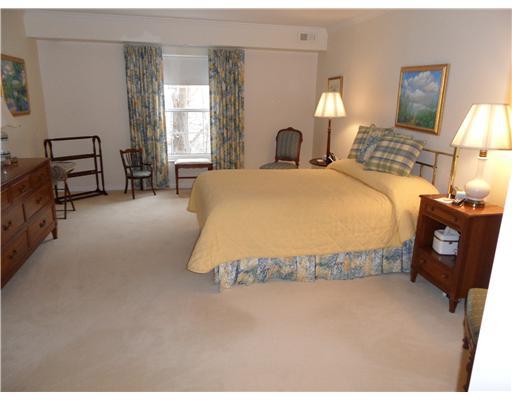 300 Fox Chapel Road, Unit 309 Pittsburgh, PA 15238 - Photo 14 of 18 Master Bedroom.