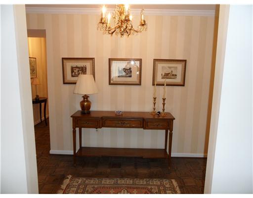 300 Fox Chapel Road, Unit 309 Pittsburgh, PA 15238 - Photo 3 of 18 Entry/Foyer.