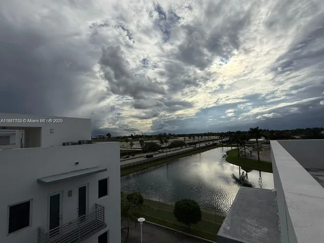 a view of a terrace with sky view
