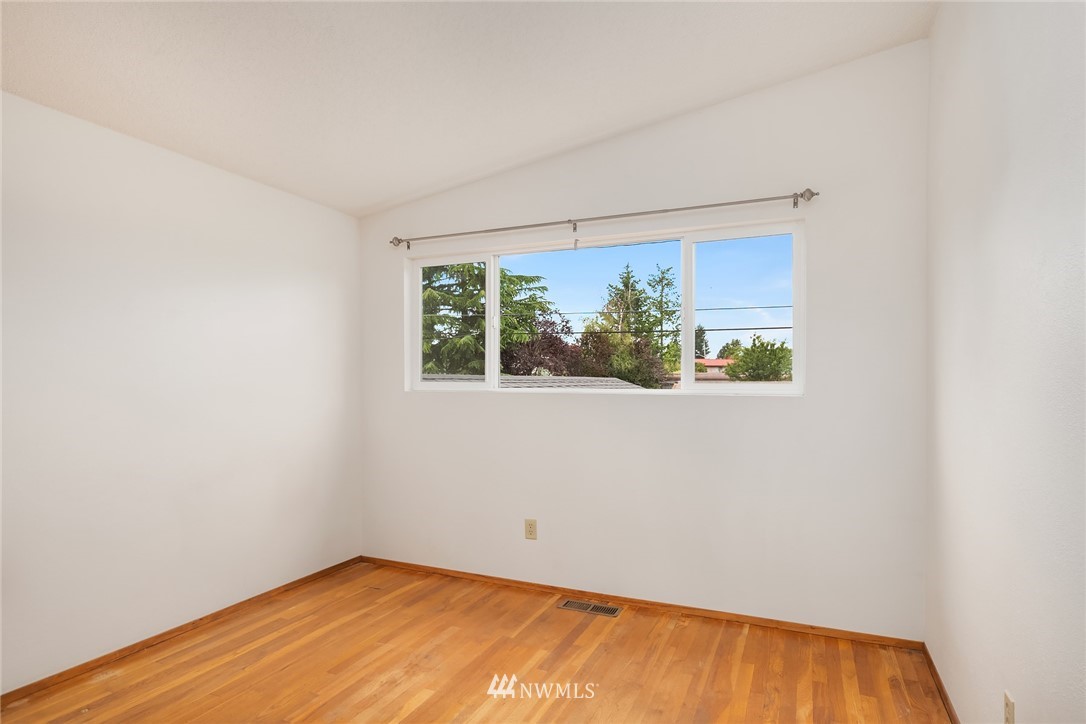 11617 Southeast 166th Place Renton, WA 98058 - Photo 13 of 19 Gallery Image 13