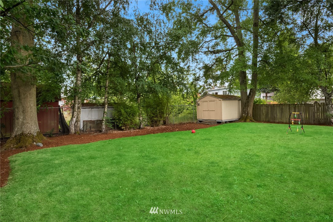 11617 Southeast 166th Place Renton, WA 98058 - Photo 9 of 19 Gallery Image 9
