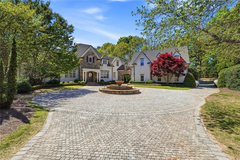 218 Londonberry Road Northwest Atlanta, GA 30327 - Photo 5 of 81