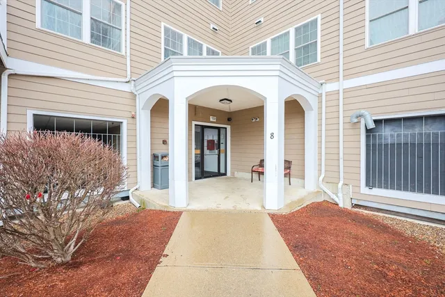 $370,000 | 8 Walnut Street, Unit 209, Peabody, MA 01960