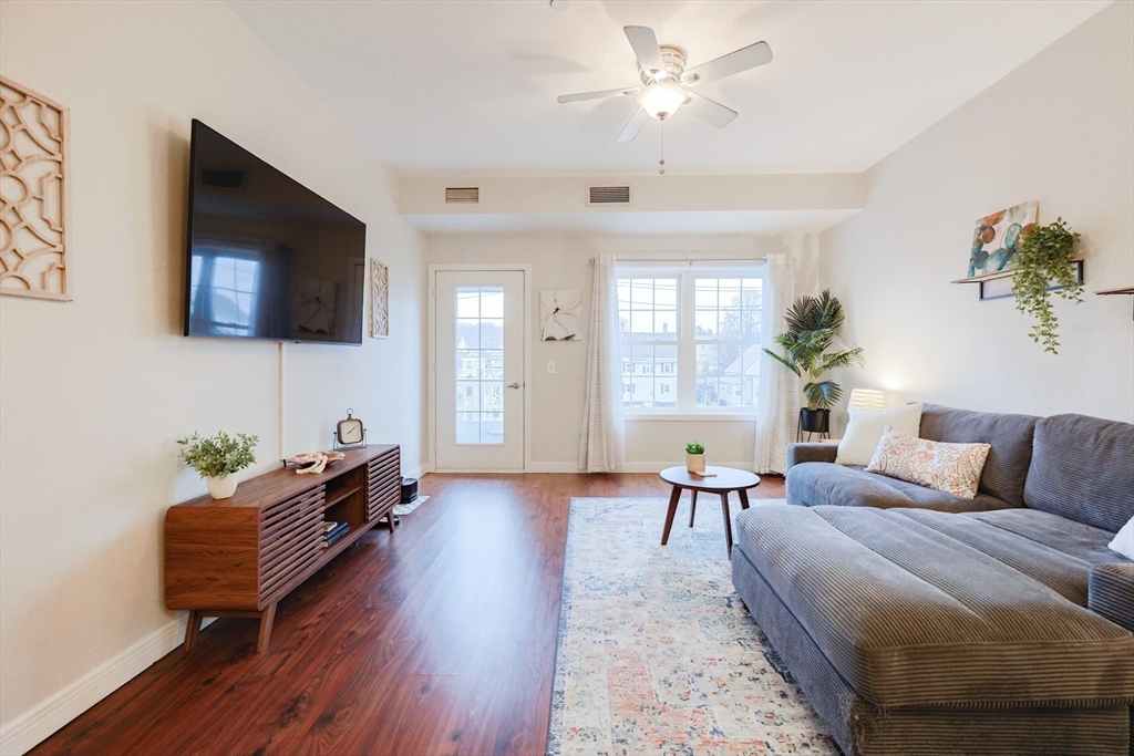 8 Walnut Street, Unit 209 Peabody, MA 01960 - Photo 14 of 27