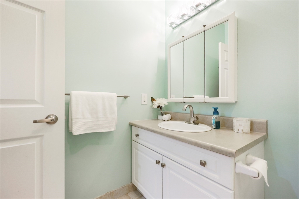 8 Walnut Street, Unit 209 Peabody, MA 01960 - Photo 22 of 27