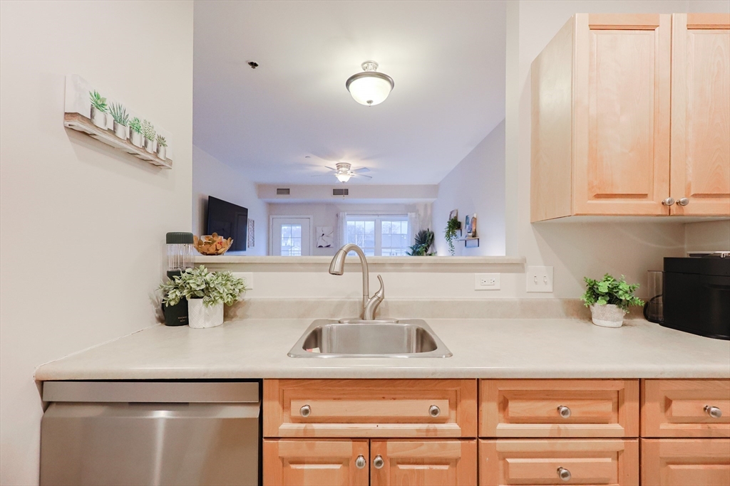 8 Walnut Street, Unit 209 Peabody, MA 01960 - Photo 6 of 27