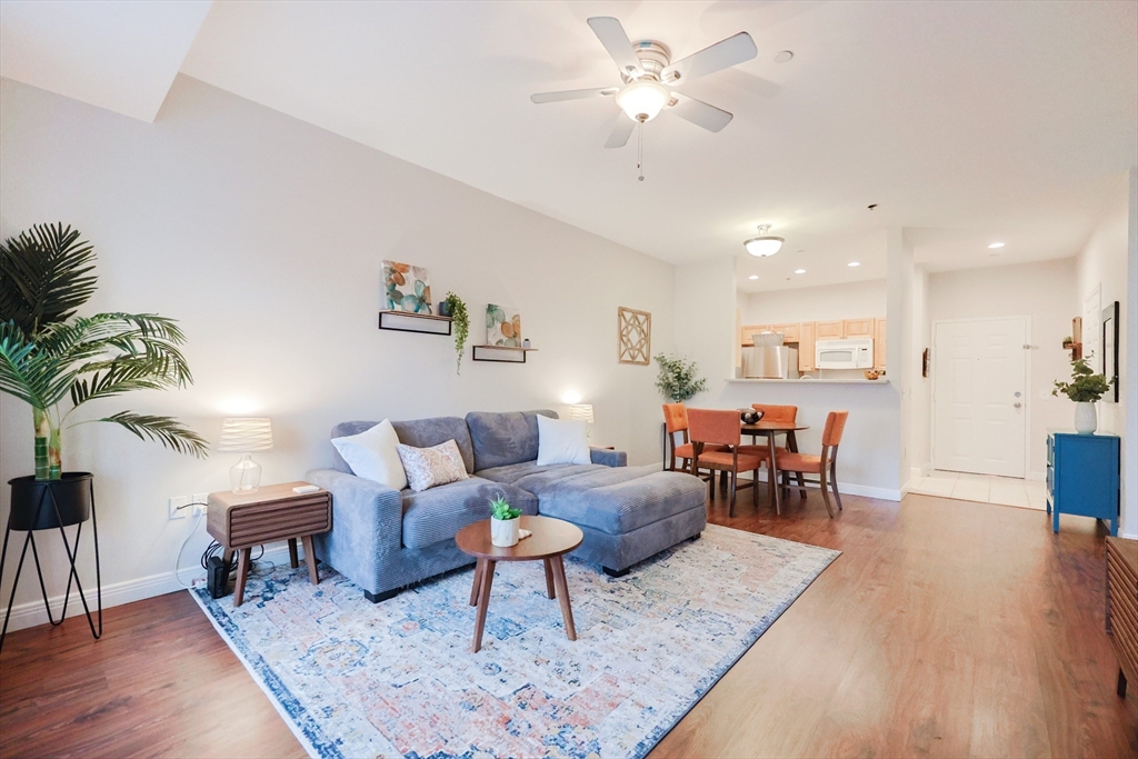 8 Walnut Street, Unit 209 Peabody, MA 01960 - Photo 8 of 27